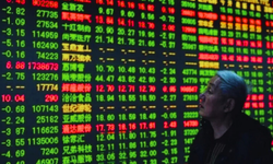 Stoxx 600 Gerilerken FTSE 100 Rekora Yaklaştı