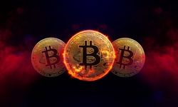 Bitcoin zirveye yakın seviyelerde konsolide oluyor