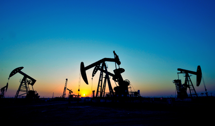 Kur ve Petrol Cephelerinde Hareketli Saatler