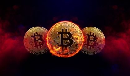 Bitcoin zirveye yakın seviyelerde konsolide oluyor